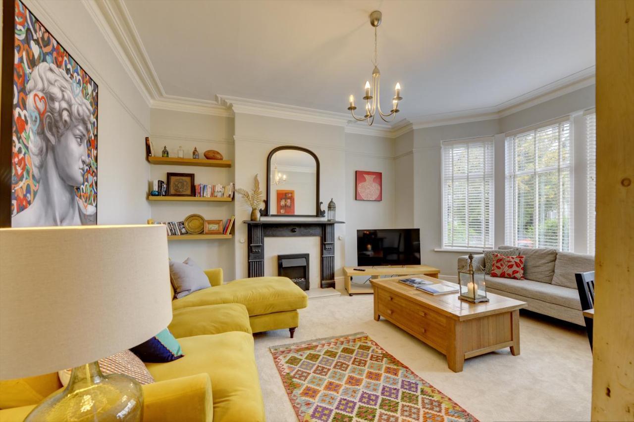 Apartment Stylish 2 Bedroom Maisonette With Parking Harrogate